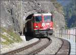 Ge 4/4 II 618  Bergn/Bravuogn  verlsst den Zalaint-Tunnel.
