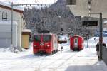 RhB Ge 4/4 II 618  Bergün/Bravuogn  mit Edelweiss-Werbung hat soeben den BEX von Samedan nach Pontresina gezogen.