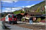 RE1245 mit Ge 4/4 II 616  Filisur  in Saas im Prättigau. (02.10.2015)