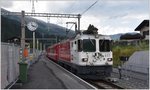 RE1253 mit Ge 4/4 II 633  Zuoz  in Küblis, wo wegen des Totalumbaus momentan nur ein Gleis zur Verfügung steht.