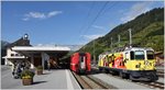 RE1225 aus Disentis ist in Scuol-Tarasp eingetroffen. Lok Ge 4/4 II 611  Landquart  setzt um für die Rückfahrt. (29.08.2016)