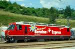 RhB - Ge 4/4 III 641  MAIENFELD  am 28.06.1995 in Filisur - Drehstrom-Universallokomotive - bernahme 07.12.1993 - SLM5489/ABB - 3200 KW - Gewicht 62,00t - LP 16,00m - zulssige Geschwindigkeit 100 km/h - Logo RhB deutsch - Werbung: HEIDILAND-BERNINA-EXPRESS
