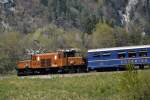 Das RhB Krokodil Ge 6/6 I 414 zwischen Reichenau und Bonaduz am 17.4.2011