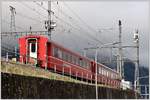 Zwei der unbeliebten Verstärkungswagen 2.Klasse im Arosaareal in Chur. (05.03.2017)