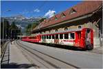 Seit der Eröffnung des Bärenparks in Arosa, wirbt auch die RhB mit einigen 2.Klasse Wagen als Bärenlandzug für das  Altersheim  für geschundene Zirkusbären, die hier ein