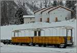 In Pontresina gab es am 24.12.09 schon eine geschlossene Schneedecke und wir waren froh, dass wir nicht mit diesen Wagen zum Bernina Pass unterwegs waren. ;-) (Hans)