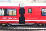 Die neuen Wagen für den Gliederzug der RhB sind in Landquart eingetroffen.Die Lok bespannten Züge sollen auf der Albulabahn eingesetzt werden.08.12.15