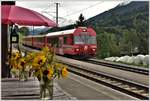 RE1236 mit Steuerwagen 1753 und schiebender Ge 4/4 II 616  Filisur  in Saas i/Pr.