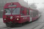 RhB Bt 1756 mit dem Regio von Arosa trifft am 13.11.22 im nebligen Chur ein.