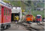 R1636 mit den ABe 4/4 II 44 und 49 steht abfahrbereit in Poschiavo und wird bald die 70 Promille Rampe zum Berninapass hochfahren.