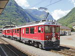 Umsetzen RhB ABe 4/4 III 52 und 54 zum Bernina-Express  Tirano - St. Moritz am 30. Juni 2018.