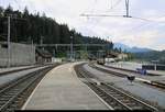 Blick auf den Bahnhof Reichenau-Tamins (CH) der Rhätischen Bahn (RhB) in westlicher Richtung.