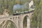 Extrazug 2838 mit der G 4/5 107  Albula  auf dem Wiesner Viadukt.