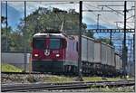 5744 mit Ge 4/4 II 632  Zizers  mit Calanda Bier und Valser Wasser in Felsberg. (10.07.2019)