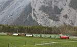 Am 29.03.2022 ist die Ge 4/4 II 631 mit dem Valserzug bei Felsberg in Richtung Chur unterwegs