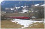 RE1232 mit Ge 4/4 II 615  Klosters  zwischen Castrisch und Ilanz.