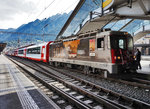 Ge 4/4 II 620  100 Bever - Scuol  steht mit dem GEX 903 (St.