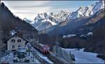 Guarda Staziun mit R1941 mit Steuerwagen Bt1757 und Ge 4/4 II 611  Landquart . (28.11.2018)