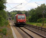482 006-4 von der SBB-Cargo  kommt als Lokzug aus Köln-Eifeltor nach Aachen-West und kommt aus Köln-Süd,Köln-West,Köln-Ehrenfeld,Kerpen,Horrem,Buir,Merzenich,Düren,Langerwehe,Eschweiler-Hbf,Stolberg-Hbf(Rheinland) und fährt durch Aachen-Eilendorf in Richtung Aachen-Rothe-Erde,Aachen-Hbf,Aachen-Schanz,Aachen-West. 
Aufgenommen vom Bahnsteig 2 in Aachen-Eilendorf. 
Bei Sommerwetter am Nachmittag vom 2.7.2019.
