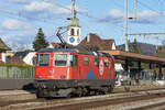 Re 420 294-1 durchfährt solo den Bahnhof Rupperswil. Die Aufnahme stammt vom 07.02.2022.