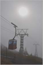Auf drei Kilometern Länge überwindet die Bahn rund 1200 Höhenmeter und kämpft kurz vor der Bergstation auf Palfries gegen den Nebel.