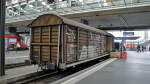 (Beinahe) jedes Wochenende im Jahr steht auf Gleis 10 in Luzern ein gedeckter Gterwagen von SBB Cargo im Miet-Einsatz fr die Migros.