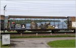 Ich bin zwar kein Freund von Graffittis, schon gar nicht wenn es sich um Personenfahrzeuge handelt, aber zwei Güterwagen, die ich am selben Güterzug in Ziegelbrücke und Siebnen gesehen habe, kann man doch schon als eigentliche Kunstwerke betrachten. (24.10.2016)