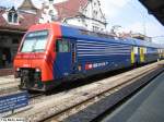 Die Re 450 051-8 ''Kleinandelfingen'' stand am 17.7.05 als S7 nach Winterthur in Rapperswil. 