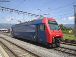 Re 450 065-8 ''Bonstetten'' am 8.7.2016 in Yverdon-les-Bains. Die Lok wurde an diesem Tag ohne Anhängelast nach Yverdon überführt, wo sie im Rahmen des Projekts ''LION'' zu einem DPZ+ umgebaut wird.