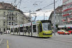 Be 4/6 Combino 757, mit der Siemens Werbung, fährt zur Haltestelle der Linie 7 beim Bahnhof Bern. Die Aufnahme stammt vom 09.06.2017.