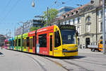 Be 6/8 762 mit der Werbung für Post Finance, auf der Linie 6, fährt zur Haltestelle beim Bahnhof Bern. Fie Aufnahme stammt vom 24.06.2020.