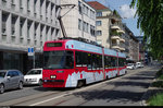 Vevey-Tram 737 mit Werbung für das naturhistorische Museum erreicht am 22.