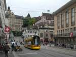 Ein Be 6/10  Tango  auf der Linie 17 - hier nahe dem Barfsserplatz am Steinenberg. 26.7.2011