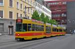 Be 4/8 202 zusammen mit dem Be 4/6 203, der noch vor kurzem ein Be 4/8 war, auf der Linie 11 kurz vor der Haltestelle Bahnhof SBB.