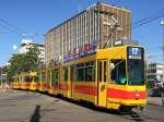 Be 4/8 211 unterwegs auf der, wegen eines Fahrleitungsdefektes umgeleiteten, Linie 17 am Bhf.