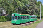 Be 4/4 483 zusammen mit dem B4S 1469, auf der Linie 15, fährt zur Haltestelle Lerchenstrasse.