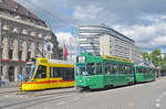 Während der Baustelle am Steinenberg, werden diverse Linien umgeleitet. Am Aeschenplatz warten der Be 6/10 Tango 187 auf der Linie 10 und der Be 4/4 488 mit dem B4S 1495 auf der Linie 15 auf die nächste Abfahrtszeit. Die Aufnahme stammt vom 10.09.2017.