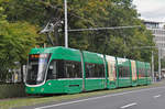 Be 6/8 Flexity 5031, auf der Linie 8, fährt zur Haltestelle am Bahnhof SBB. Die Aufnahme stammt vom 17.09.2017.