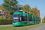 Be 4/6 Flexity 6002, auf der Linie 16, fährt zur Endstation auf dem Bruderholz. Die Aufnahme stammt vom 14.10.2017.