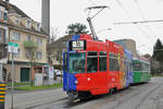 Be 4/4 490 FC Basel zusammen mit dem B4S 1449, auf der Linie 16, warten an der Endstation auf dem Bruderholz. Die Aufnahme stammt vom 01.02.2018.