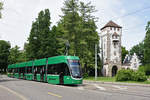 Be 6/8 Flexity 5035, auf der Linie 3, fährt zur Haltestelle St.