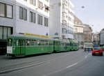 Basel BVB Tramlinie 14 (FFA/SWP B 1433 + B 1488 + SWP/SIG/BBC/Siemens Be 4/4 490) Spiegelgasse am 25.