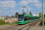 Be 6/8 Combino 304, auf der Linie 14, fährt zur Haltestelle St. Jakob. Die Aufnahme stammt vom 09.04.2020.