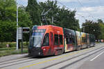 Be 6/8 Flexity 5022 mit der Werbung für Prime Video, auf der Linie 6, bedient am 06.09.2022 die Haltestelle Weilstrasse.