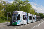 Be 6/8 Flexity 5011 mit der Werbung für Pferdeanlässe in Basel, auf der Linie 3, bedient am 26.04.2023 die Haltestelle St.