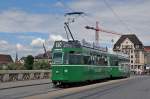 Be 4/4 459 zusammen mit dem B 1472 auf der Linie 15 überqueren die Mittlere Rheinbrücke. Die Aufnahme stammt vom 28.05.2014.