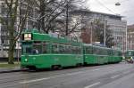 Be 4/4 487 zusammen mit dem B 1485 S und dem Be 4/4 472 auf der Linie 3, während den Umleitungen wegen der Basler Fasnacht, an der Haltestelle Aeschenplatz Richtung Bahnhof SBB. Die Aufnahme stammt vom 23.02.2015.