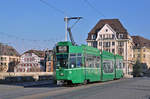 Be 4/6S 670, auf der Linie 15, überquert die Mittlere Rheinbrücke. Die Aufnahme stammt vom 30.11.2016.