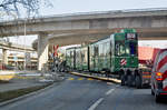 Am 17.und 18.01.2017 werden die ersten vier Be 4/6S der Serie 659 bis 686 auf einen Spezial Lastwagen verladen und ein kurzes Stück auf der Strasse zu einem Verladeplatz gefahren. Dann werden die Wagen auf einen Eisenbahnwagen geladen und werden eine Reise nach Sofia machen, wo sie eine zweite Heimat bekommen. Hier fährt der Lastwagen mit dem Be 4/6S 661 auf der Gegenfahrbahn durch den Wiesenkreisel zum Verladeplatz. Der ganze Kreisel wird von der Polizei abgesperrt.