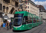 BVB: Be 6/8 5033 Flexity der Linie 14 auf dem Rathausplatz am 5.